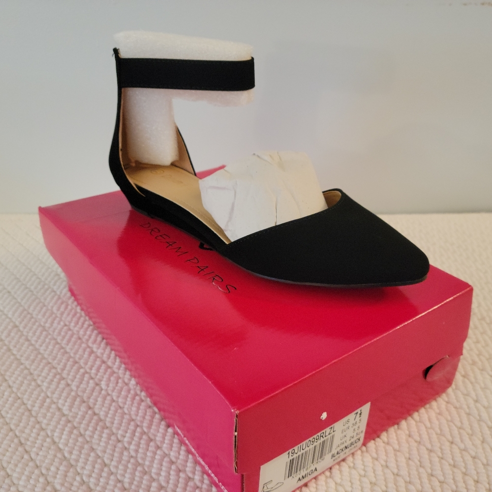 Black size 7.5 ballet flat